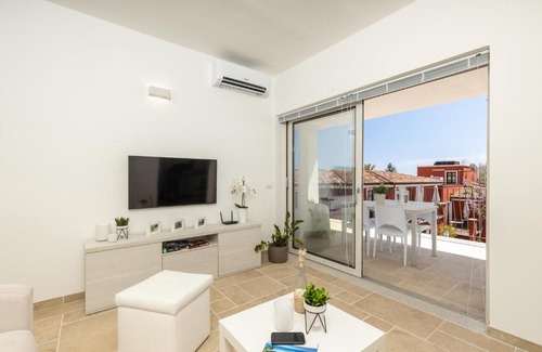 Santa Maria Navarrese House | Melania Holidays Home - Pietra di Luna