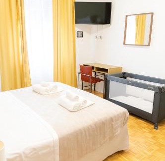 Stazione Apartment | Melannie's Apartment 2