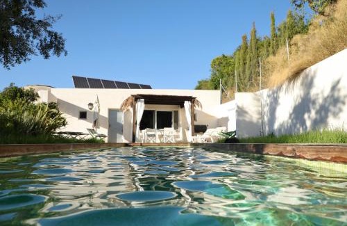 El Valle House | Melegis 1-Bed Cottage Sleeps 2 Pool & Garden