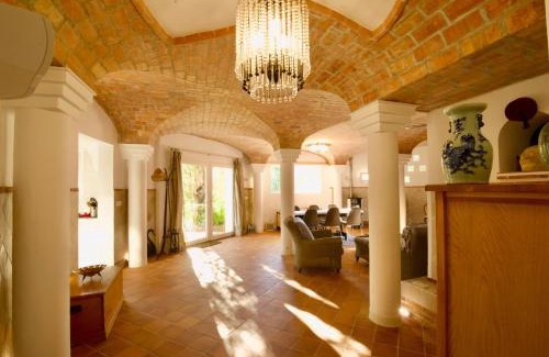 El Valle House | Melegis 1-Bed Cottage Sleeps 2 Pool & Garden