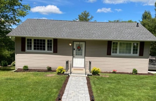 Monticello House | Melody Lake Retreat near Resorts World Catskills (Hunters are welcome!)