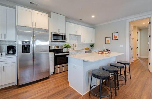 Melrose House | Melrose Melody - 5 Mins to Broadway