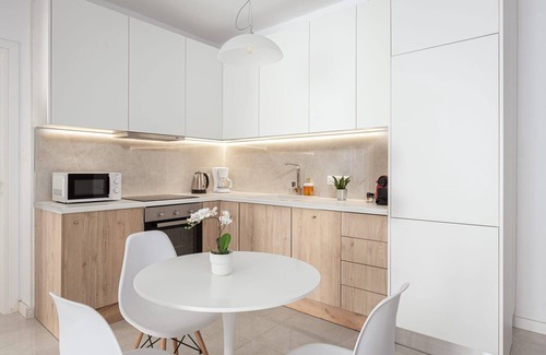 Makrigianni Villa | Memorable Athens Apartment | 1 Bedroom | Apartment Kurome