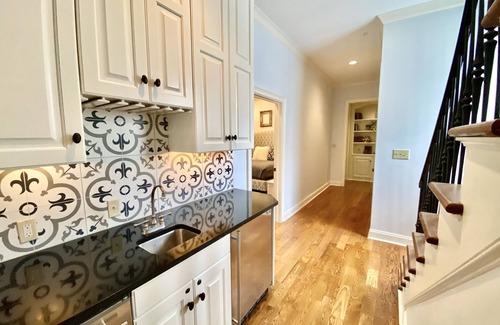 Downtown Memphis House | Memphis Dream House - 6 bedrooms - ON THE RIVER - Pool + Elevator + Gym + VIEWS
