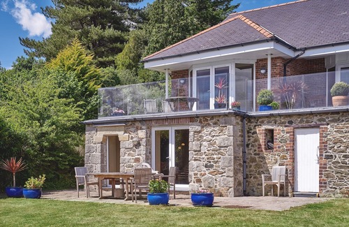 Menai Bridge Apartment | Menai View - Luxury Cottages