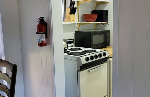 Mendocino Apartment | Mendocino Garden Studio #2, Full kitchen