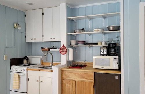 Mendocino Apartment | Mendocino Garden Studio #4, Full kitchenn