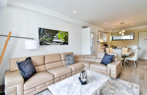 Pretoria Apartment | Menlyn apartment with ensuit Regency Hotel