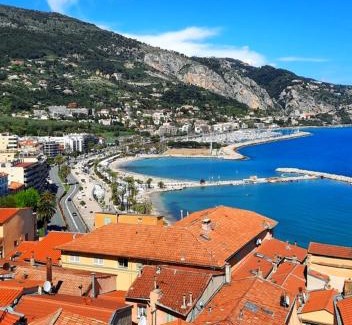 Old Town Apartment | MENTON, centre historique, vue mer