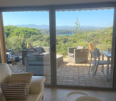 Bonifacio Villa | Mer & Maquis