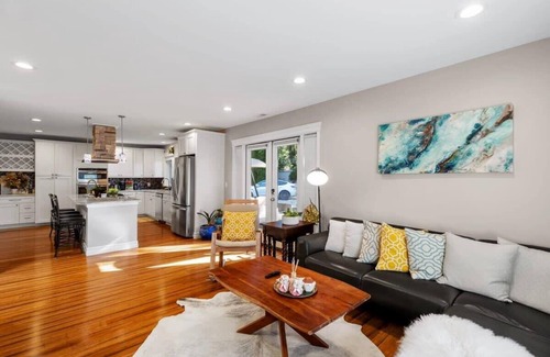 Mercer Island House | Mercer Island Modern Family-Friendly Home | I-90