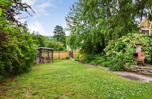 Winchcombe House | Mercia House - sleeps 8 guests in 4 bedrooms