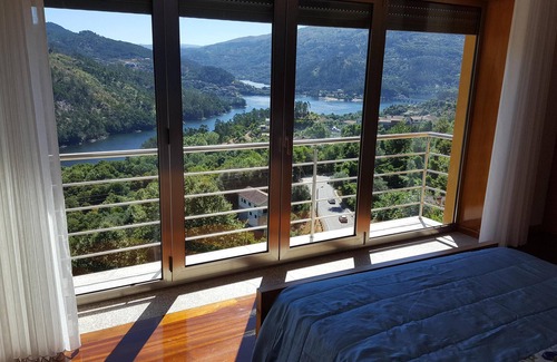 Rio Caldo Villa | Merck Villa Gerês - Private swimming pool - Free Wif
