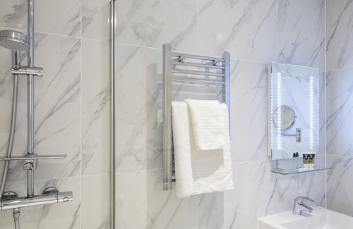 Woolhamton Hotel | Mercure Newbury West Grange Hotel