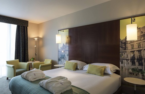 Sheffield City Centre Hotel | Mercure Sheffield St Paul's Hotel & Spa