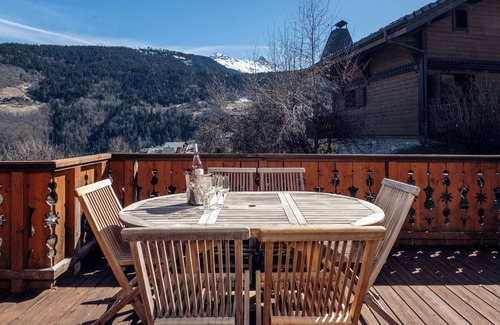 Les Allues Ski Chalet | Meribel Les Allues Ski Chalet With Beautiful Views Of The Mountains