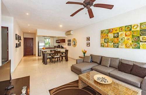 Zazil-ha Condo | Meridian Beach Condo, 200m from beach and 5th avenue, Wifi