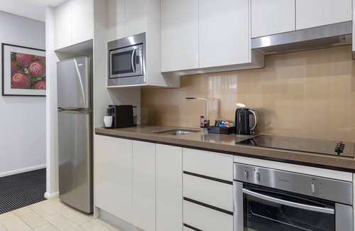 Macquarie Park Apartment | Meriton Suites North Ryde