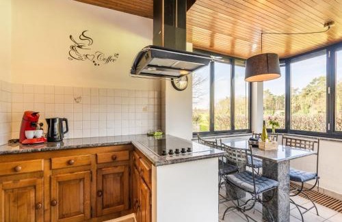 Merksplas House | Merksplas Villa with Terrace