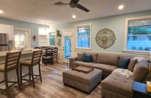 Granada Cottage | Mermaid Cottage