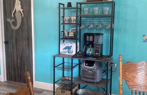 Weeki Wachee Gardens House | Mermaids Hideaway on the banks of beautiful waterways