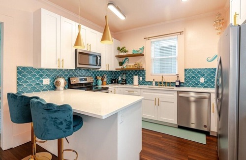 Wilmington House | MerManor in Soda Pop District
