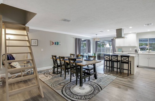 Merritt Island House | Merritt Island GetawaynSpacious 5-bedroom house in with AC, WiFi