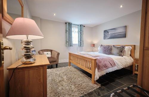 Folkton House | Merrydale Cottage