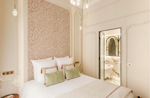 Champs-Elysees Apartment | Merveil - Signature Suite-Champs Elysees- Marignan