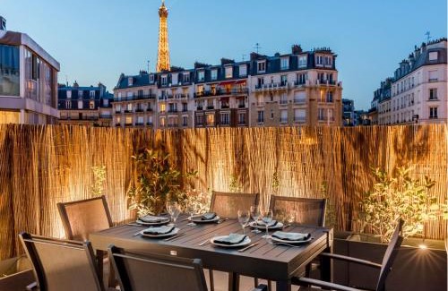 Grenelle Apartment | Merveil - Signature Suite - Eiffel Tower terrace
