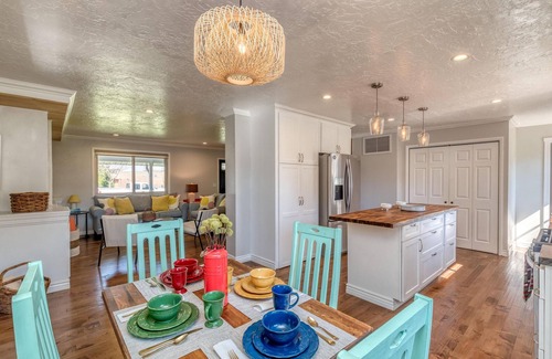 Fruita House | Mesa Manor: Spacious Comfort & Modern Family Retreat
