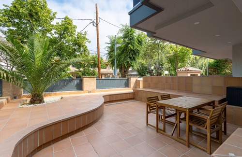 Vilassar de Mar Apartment | Mestral - Aparthotel with Swimming Pool