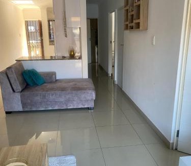 Wentworth Apartment | Meta Stays