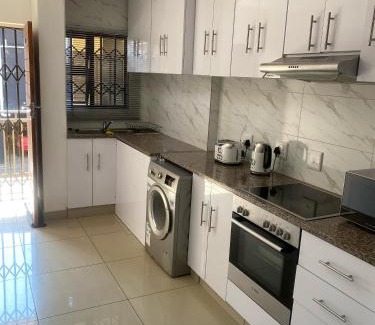 Wentworth Apartment | Meta Stays