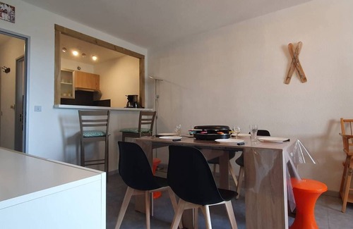 Metabief Apartment | METABIEF - Residence LES GENEVRIERS - Building Les Gentianes - 6 People