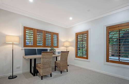 Seaforth House | MetaWise Luxe 6 Bed Ocean View Family Home in Seaforth