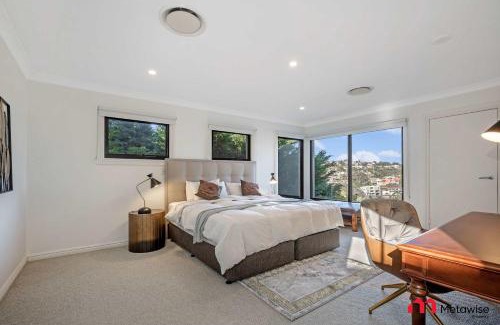 Seaforth House | MetaWise Luxe 6 Bed Ocean View Family Home in Seaforth