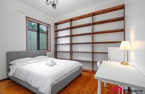 Parramatta Condo | MetaWise Parramatta Cozy Room Share Bathroom WiFi