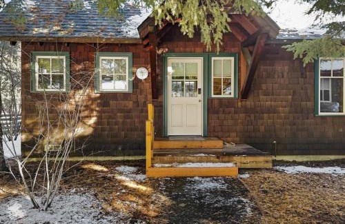 Camp Sherman House | Metolius Cabin 3