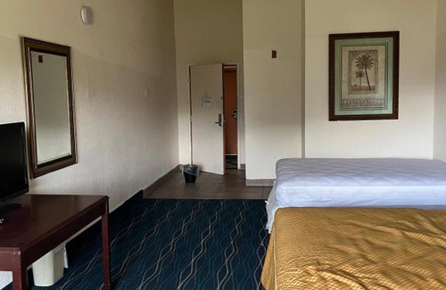 Northside Hotel | Metro Inn & Suites