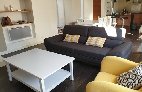 Camaret-sur-Mer Apartment | Meublé de tourisme 3*, terrace 20m2, near shops, port, beach, GR34