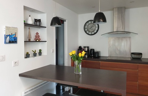 Camaret-sur-Mer Apartment | Meublé de tourisme 3*, terrace 20m2, near shops, port, beach, GR34