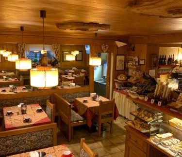 Cortina d'Ampezzo Hotel | Meuble Villa Neve