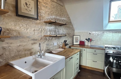 Meursault House | Meursault, Burgundy - luxury renovated barn overlooking vines - ‘Le Clos’