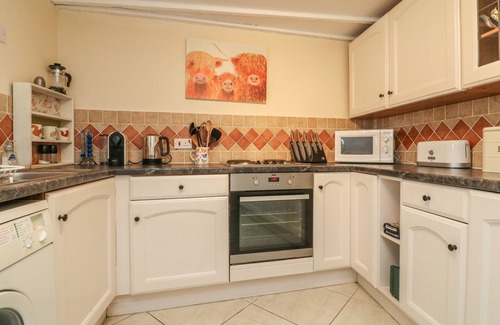 Porlock Cottage | MEWS COTTAGE, pet friendly in Porlock