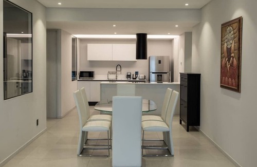 Americana Apartment | Mexication Penthouse: Urban Retreat Col. American