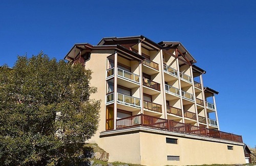 Font-Romeu-Odeillo-Via Apartment | Mezzanine studio with balcony and parking, south-facing, close to slopes, 4 pers