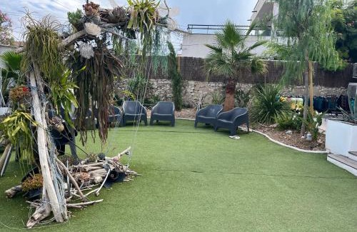 8th Arrondissement Hotel | MGH Massilia Green House