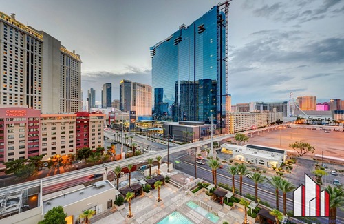 Las Vegas Condo | MGM Signature-03-821 1Br2Ba F1/Strip View Balcony