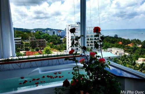 Duong Dong Apartment | Mi Amor Ocean Penthouse - 3 minutes to the beach - Downtown